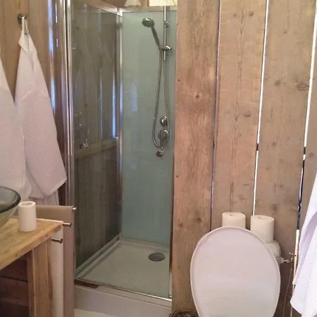 Camping La Chataigneraie 营地 Prats-de-Carlux